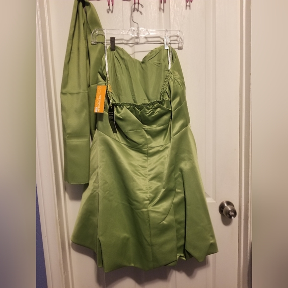 NWT Narianna Dres Strapless Color Green Apple Size 3XL - Picture 4 of 14